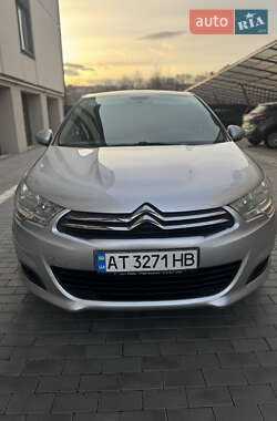 Хетчбек Citroen C4 2012 в 