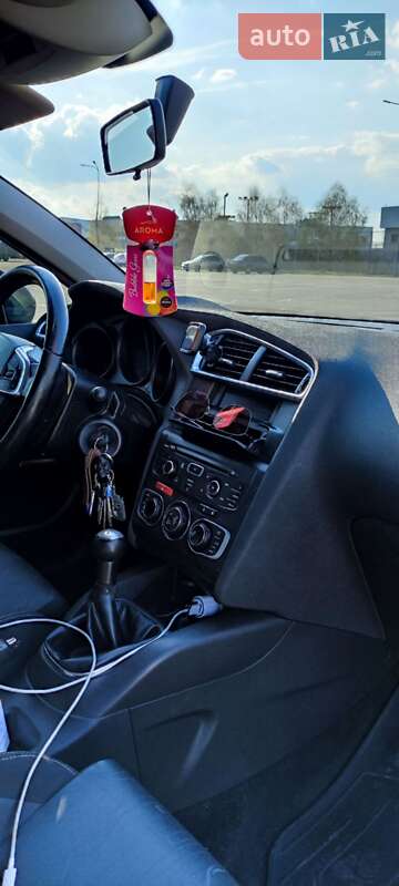 Хэтчбек Citroen C4 2013 в Запорожье