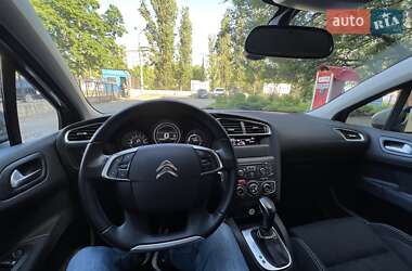 Хэтчбек Citroen C4 2016 в 