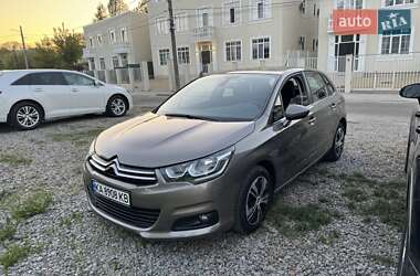 Хэтчбек Citroen C4 2016 в 