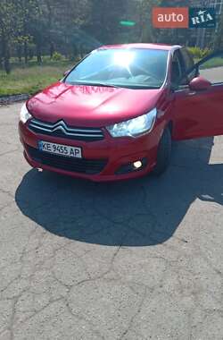 Хэтчбек Citroen C4 2013 в 
