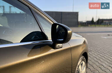 Хетчбек Citroen C4 2013 в 