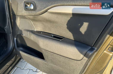 Хетчбек Citroen C4 2013 в 