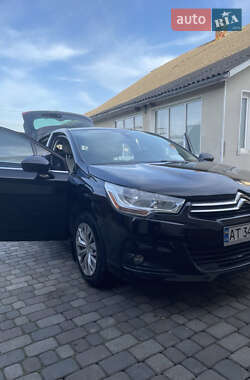 Хэтчбек Citroen C4 2012 в 