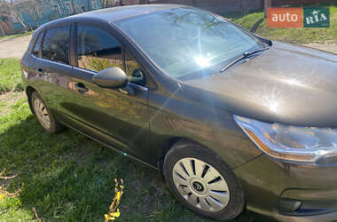 Хэтчбек Citroen C4 2014 в 