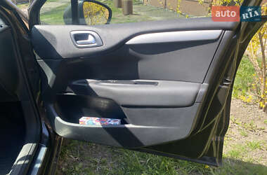Хэтчбек Citroen C4 2014 в 