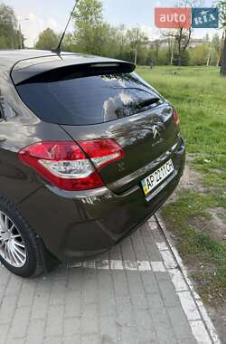 Хэтчбек Citroen C4 2014 в 