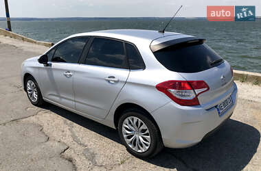 Хэтчбек Citroen C4 2014 в 