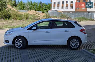 Хэтчбек Citroen C4 2012 в 