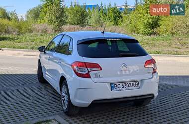 Хэтчбек Citroen C4 2012 в 