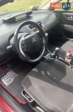 Хэтчбек Citroen C4 2009 в 