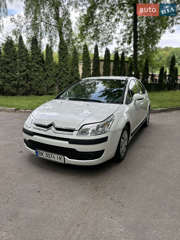 Хэтчбек Citroen C4 2010 в Виннице