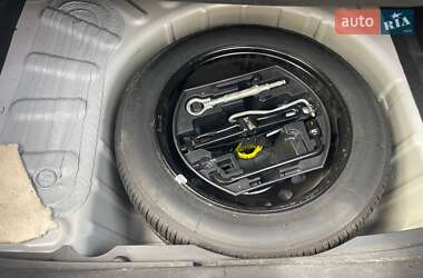 Хэтчбек Citroen C4 2013 в 
