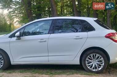 Хэтчбек Citroen C4 2012 в 