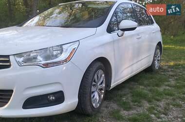 Хэтчбек Citroen C4 2012 в 