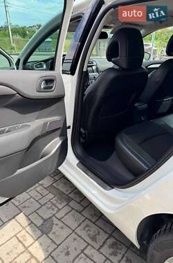 Хэтчбек Citroen C4 2012 в 