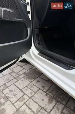 Хэтчбек Citroen C4 2012 в 