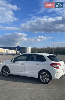 Хетчбек Citroen C4 2012 в 