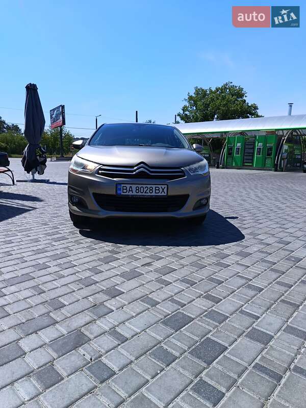 Седан Citroen C4 2012 в 