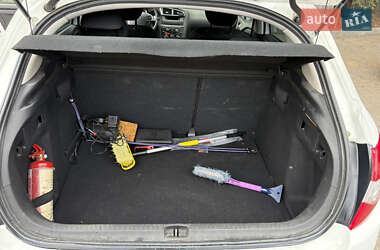 Хетчбек Citroen C4 2014 в 
