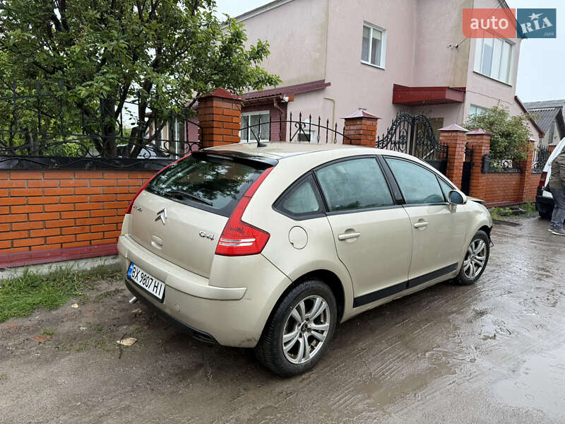 Хетчбек Citroen C4 2005 в 