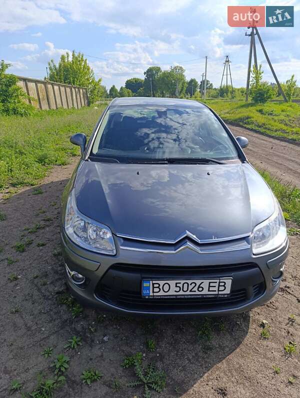 Хэтчбек Citroen C4 2008 в 