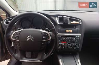 Хэтчбек Citroen C4 2010 в 