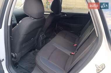 Хетчбек Citroen C4 2016 в 