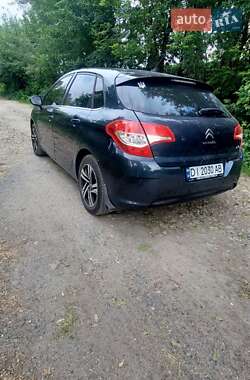 Хэтчбек Citroen C4 2012 в 