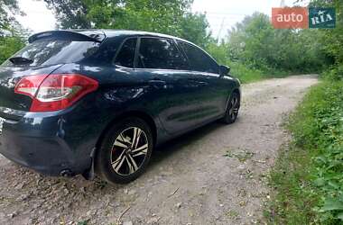 Хэтчбек Citroen C4 2012 в 