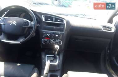 Хэтчбек Citroen C4 2011 в 