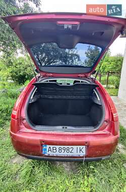 Хэтчбек Citroen C4 2009 в 
