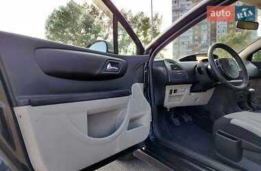 Хэтчбек Citroen C4 2007 в 