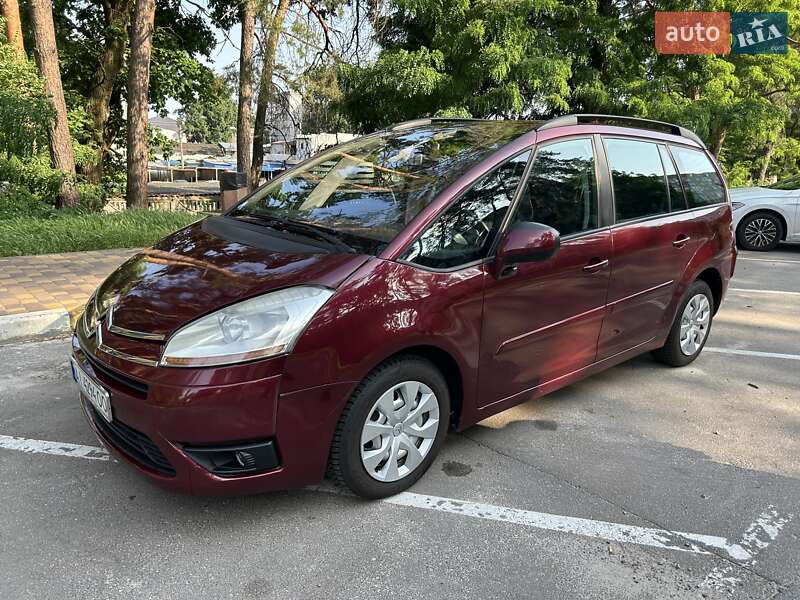 Хэтчбек Citroen C4 2007 в 