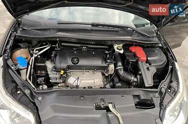Хэтчбек Citroen C4 2009 в 