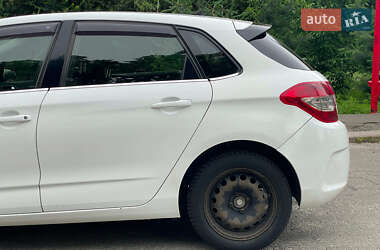 Хэтчбек Citroen C4 2013 в 