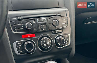 Хэтчбек Citroen C4 2013 в 