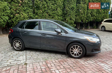 Хэтчбек Citroen C4 2013 в 