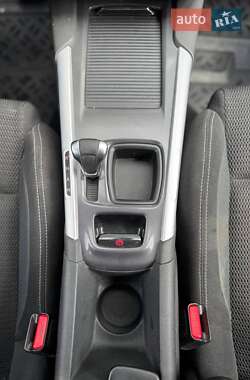 Хэтчбек Citroen C4 2013 в 