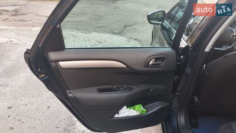 Хэтчбек Citroen C4 2011 в Конотопе фото 20 Хэтчбек Citroen C4 2011 в Конотопе