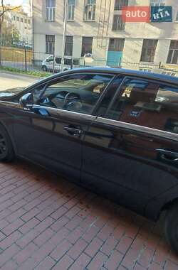 Хэтчбек Citroen C4 2013 в 