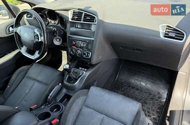 Хэтчбек Citroen C4 2012 в 