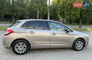 Хэтчбек Citroen C4 2011 в 