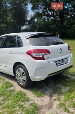 Хэтчбек Citroen C4 2011 в 