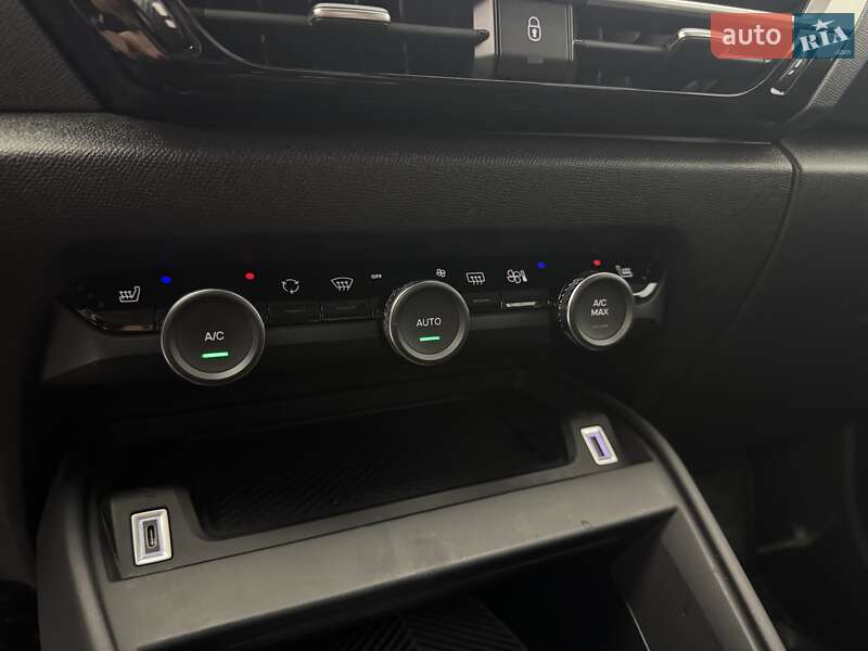 Хэтчбек Citroen C4 2022 в Киеве
