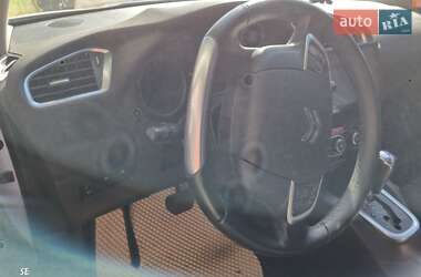 Хэтчбек Citroen C4 2013 в 