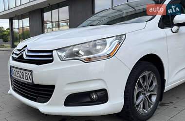 Хэтчбек Citroen C4 2012 в 