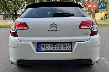 Хэтчбек Citroen C4 2012 в 