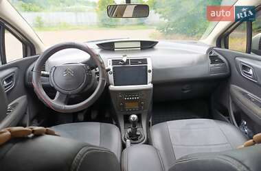Хэтчбек Citroen C4 2010 в 