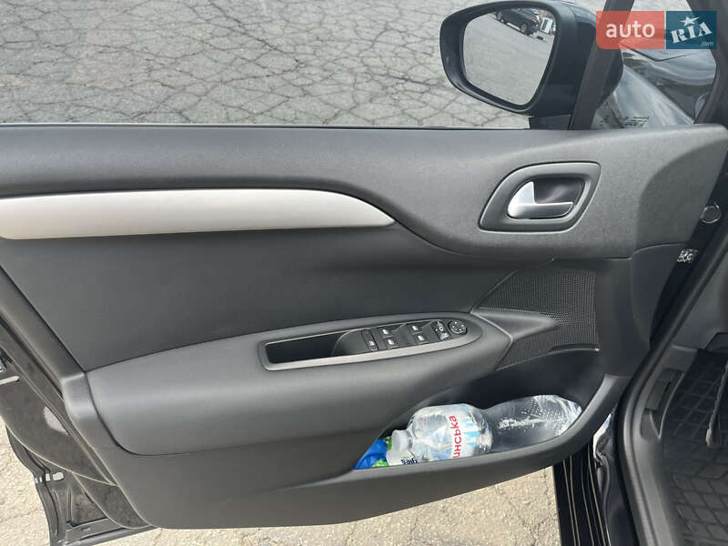 Хэтчбек Citroen C4 2017 в Полтаве